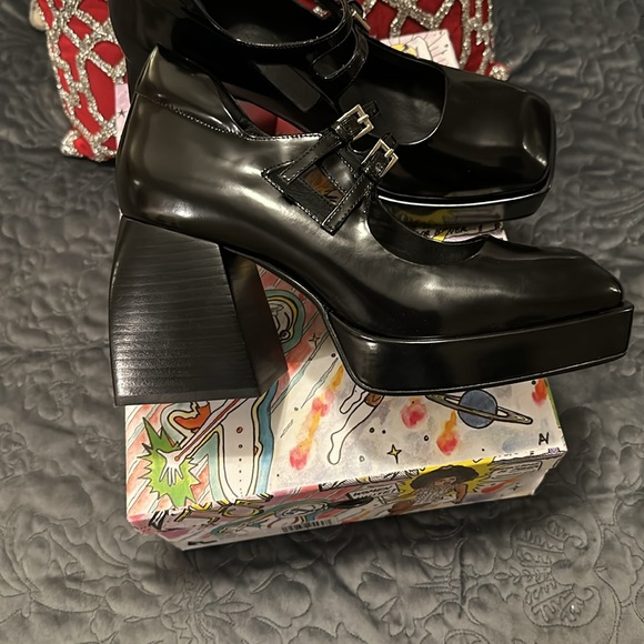 Chunky Heel Mary Janes - Picture 3 of 4